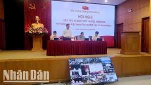 Ông Nguyễn Hữu Hùng, Phó Trưởng Ban Cơ yếu Chính phủ, phát biểu tại Hội nghị. (Ảnh: ANH TUẤN)