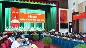 Quang cảnh Hội nghị Đảng ủy quân sự Thành phố Hồ Chí Minh 6 tháng đầu năm.