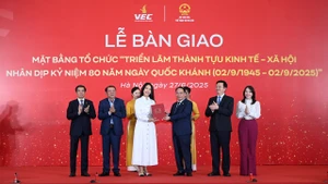 Bàn giao mặt bằng Trung tâm Triển lãm Việt Nam.