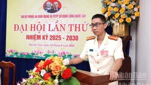 Thượng tá Phạm Việt Ân - Trưởng Phòng An ninh mạng và phòng, chống tội phạm sử dụng công nghệ cao Công an thành phố Đà Nẵng. (Ảnh: ĐÌNH TĂNG)