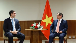 Thủ tướng Phạm Minh Chính tiếp lãnh đạo Tập đoàn khai thác khoáng sản Vale. (Ảnh: TTXVN)