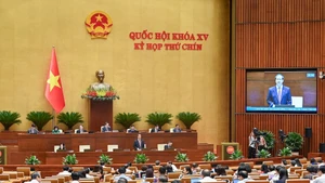 Quốc hội tiến hành chất vấn Bộ trưởng Giáo dục và Đào tạo Nguyễn Kim Sơn về lĩnh vực giáo dục và đào tạo. (Ảnh: DUY LINH)