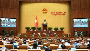 Quốc hội tiến hành chất vấn Bộ trưởng Giáo dục và Đào tạo Nguyễn Kim Sơn về nhóm vấn đề thứ hai thuộc lĩnh vực giáo dục và đào tạo. (Ảnh: DUY LINH)