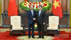 Chủ tịch nước Lương Cường và Ủy viên trưởng Nhân đại toàn quốc Trung Quốc Triệu Lạc Tế.