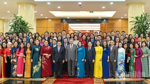 Tổng Bí thư Tô Lâm cùng các đại biểu tại buổi gặp mặt.