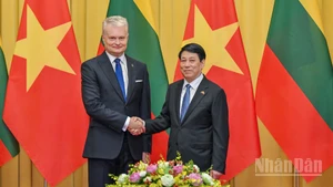 Chủ tịch nước Lương Cường và Tổng thống Litva Gitanas Nauseda tại buổi hội đàm.