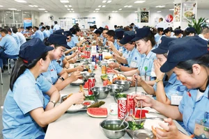 Bữa cơm ấm lòng, Tết trọn niềm tin