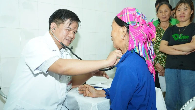 Thủ tướng yêu cầu khám sức khỏe miễn phí cho toàn dân đến năm 2026