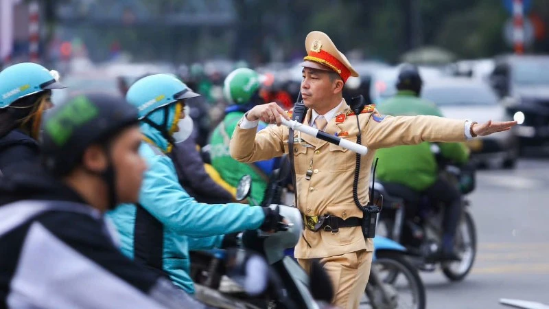 Công an hi sinh Tết trọn vẹn, bảo vệ bình yên cho nhân dân đón xuân