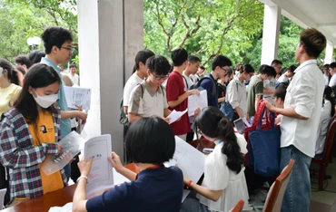 Thí sinh xét tuyển vào đại học năm 2025 (Ảnh: HUST)