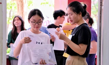 Thí sinh tại Kỳ thi tuyển sinh vào lớp 10 năm 2025 của tỉnh Nghệ An (Ảnh: Sở Giáo dục và Đào tạo Nghệ An/Báo Nghệ An)