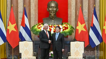 Chủ tịch nước Lương Cường và Bí thư Thứ nhất, Chủ tịch nước Cộng hòa Cuba Miguel Diaz-Canel Bermudez.