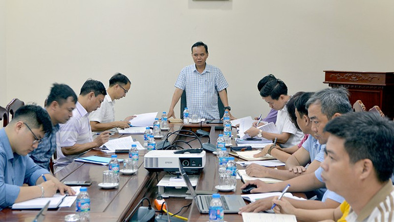 Đoàn công tác của Bộ Nông nghiệp và Môi trường làm việc với Sở Nông nghiệp và Môi trường tỉnh Tuyên Quang về công tác phòng, chống dịch tả lợn châu Phi. anh-1.jpg
