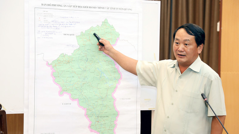 Bí thư Tỉnh ủy Tuyên Quang Hầu A Lềnh báo cáo tình hình triển khai công tác ứng phó, phương án khắc phục hậu quả mưa lũ. bao-cao-tinh-hinh-cong-tac-chi-dao-ung-pho-khac-phuc-hau-qua.jpg