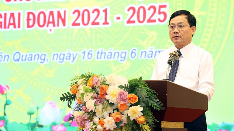 Đồng chí Nguyễn Thế Giang, Phó Chủ tịch Ủy ban nhân dân tỉnh Tuyên Quang phát biểu tại hội nghị. anh-2.jpg