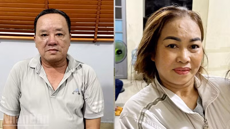 Huỳnh Kim Long và Nguyễn Thị Hiền (từ trái qua).