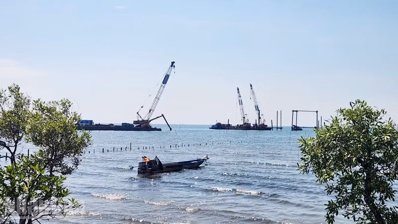 Sự cố mất điện tuyến cáp ngầm 110kV Hà Tiên-Phú Quốc gây mất điện đặc khu Phú Quốc.