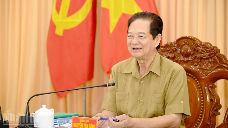 Đồng chí Nguyễn Tấn Dũng, nguyên Ủy viên Bộ Chính trị, nguyên Thủ tướng Chính phủ phát biểu tại Hội thảo. (Ảnh: PHƯƠNG VŨ) ndo_bl_3.jpg