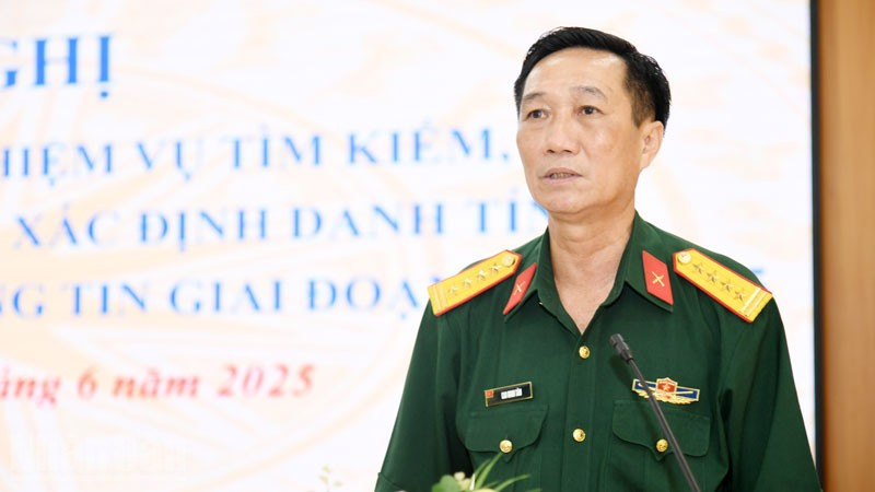 Đại tá Cao Minh Tâm, Phó Chính ủy Bộ Chỉ huy quân sự tỉnh Kiên Giang phát biểu tại hội nghị. (Ảnh: PHƯƠNG VŨ). ndo_bl_4.jpg