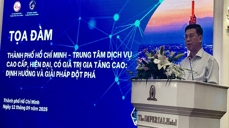 Phó Chủ tịch Ủy ban nhân dân Thành phố Hồ Chí Minh Nguyễn Văn Dũng phát biểu tại tọa đàm. dung-2.jpg