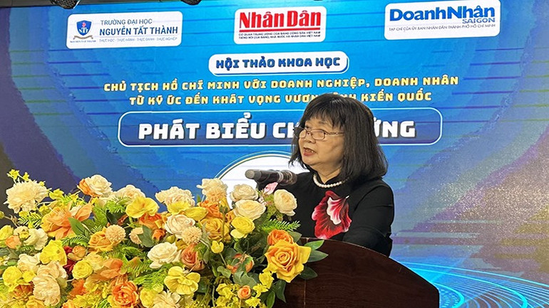 Tiến sĩ Nguyễn Mai Lan, Bí thư Đảng ủy, Chủ tịch Hội đồng Trường đại học Nguyễn Tất Thành phát biểu tại hội thảo. lan-ts-2.jpg