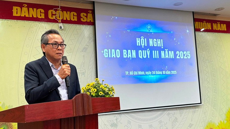 Ông Nguyễn Quang Thanh, Phó Tổng Giám đốc Công ty Đầu tư Tài chính Nhà nước Thành phố Hồ Chí Minh (HFIC) giới thiệu chính sách hỗ trợ lãi suất vốn tín dụng để doanh nghiệp chuyển đổi xanh. hfic-thanh-2.jpg