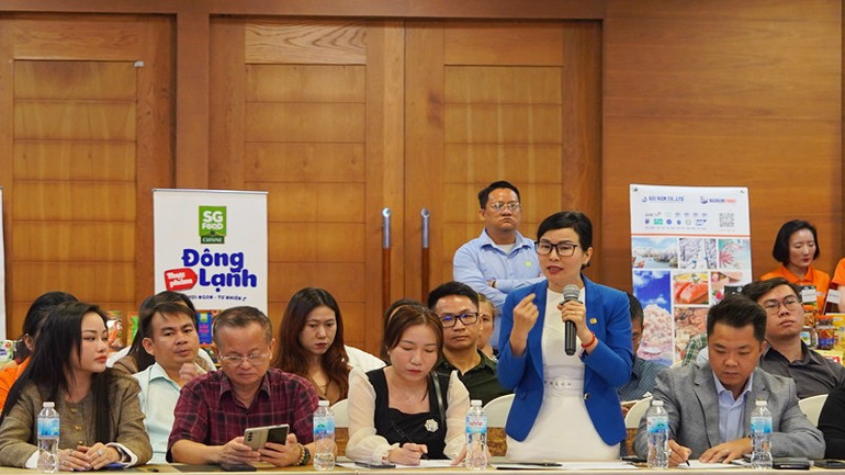 Đại diện Công ty cổ phần Saigon Food phát biểu tại hội nghị. dn-phat-bieu-2.jpg