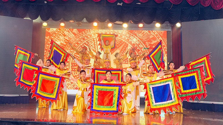 Không chỉ là sân chơi văn hóa, hội diễn còn góp phần quảng bá hình ảnh SATRA-một thương hiệu gắn liền với sự phát triển của Thành phố Hồ Chí Minh suốt 30 năm qua (ảnh SATRA). satra-3.jpg
