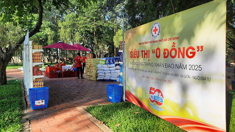 SATRA còn là cầu nối đưa hàng hóa chất lượng đến tận tay người tiêu dùng. (Ảnh: SATRA) satra-4.jpg