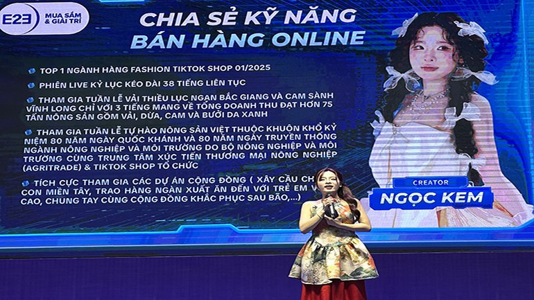 Một nhà sáng tạo nội dung chia sẻ kỹ năng và kinh nghiệm bán hàng online. kol-kem-2.jpg