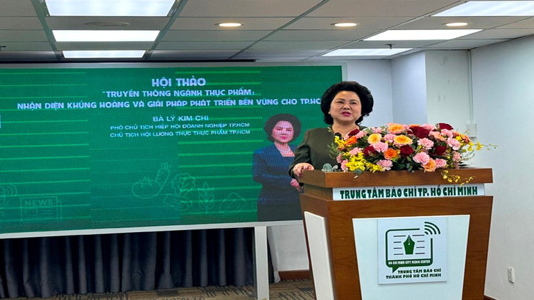 Chủ tịch Hội Lương thực-Thực phẩm Thành phố Hồ Chí Minh Lý Kim Chi phát biểu tại hội thảo kim-chi-22.jpg