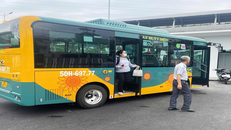 Xe buýt điện hoạt động ở Thành phố Hồ Chí Minh. xe-buyt-dien-2.jpg