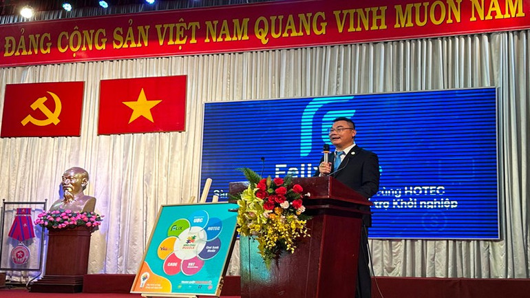 Chủ tịch Sàn thương mại điện tử Felix.store Nguyễn Văn Toàn Cơ chia sẻ ý kiến tại Hội thảo. felix-2.jpg