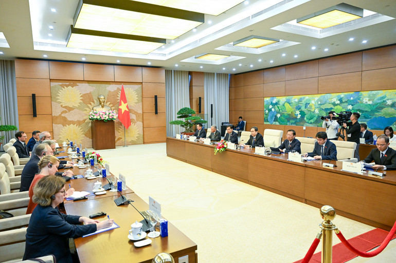 Quang cảnh cuộc tiếp tại Nhà Quốc hội. (Ảnh: Duy Linh) bnd-3370.jpg
