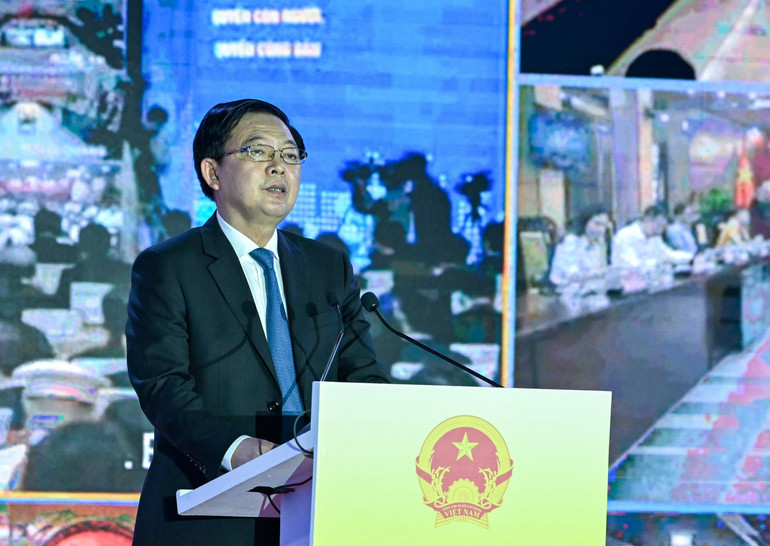 Vice premiärminister Ho Quoc Dung höll öppningstalet vid ceremonin. (Foto: DUY LINH) bnd-4446.jpg