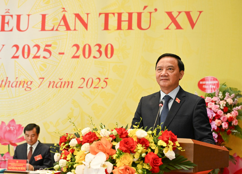 Phó Bí thư Thường trực Đảng ủy Quốc hội, Phó Chủ tịch Quốc hội Nguyễn Khắc Định phát biểu chỉ đạo Đại hội. (Ảnh: DUY LINH) 5a-2726.jpg