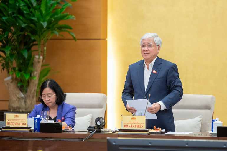 Phó Chủ tịch Quốc hội Đỗ Văn Chiến phát biểu tại phiên họp. (Ảnh: DUY LINH) 3-0264.jpg