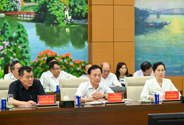 Các đại biểu tham dự hội nghị. (Ảnh: DUY LINH) bnd-2329.jpg