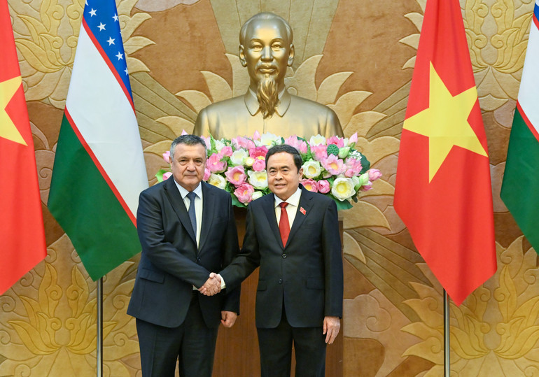 Chủ tịch Quốc hội Trần Thanh Mẫn và Chủ tịch Hạ viện Uzbekistan Nuriddin Ismoilov. (Ảnh: DUY LINH) bnd-2622.jpg