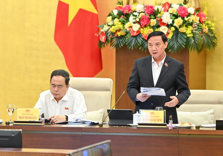 Phó Chủ tịch Quốc hội Nguyễn Khắc Định phát biểu ý kiến tại phiên họp. (Ảnh: Duy Linh) bnd-8286.jpg