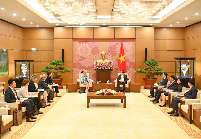 Quang cảnh buổi tiếp tại Nhà Quốc hội. (Ảnh Duy Linh) bnd-5551.jpg