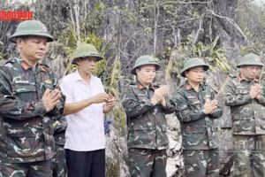[Video] Thiêng liêng hành trình tìm đồng đội nơi biên giới 