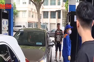 [Video] Việt Nam giữ giá xăng dầu ở mức thấp, không đứt gãy nguồn cung