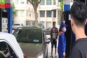 [Video] Việt Nam giữ giá xăng dầu ở mức thấp, không đứt gãy nguồn cung