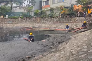 Công tác kiểm tra, nạo vét, bảo đảm hệ thống thoát nước trên địa bàn Thủ đô Hà Nội được triển khai đồng bộ.