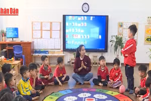 [Video] Tách giờ trông trẻ, giáo viên mầm non vẫn nhiều trăn trở