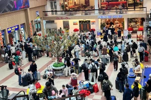 Những ngày cận Tết, người lao động xa quê đều mong muốn thu xếp công việc, thời gian để trở về sum họp bên gia đình.