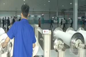 [Vdieo] Sản xuất công nghiệp 4 tháng đầu năm khởi sắc nhờ động lực chế biến, chế tạo