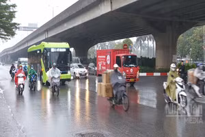 [Video] Miền Bắc tiếp tục mưa dông, nhiệt độ không vượt quá 30 độ C