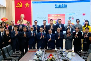 [Video] Ra mắt Báo Nhân Dân điện tử tiếng Hàn Quốc